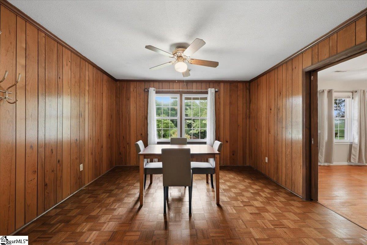 449 Liberty Highway