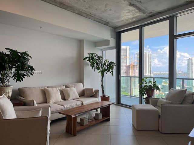 3301 NE 1st Ave # H2606