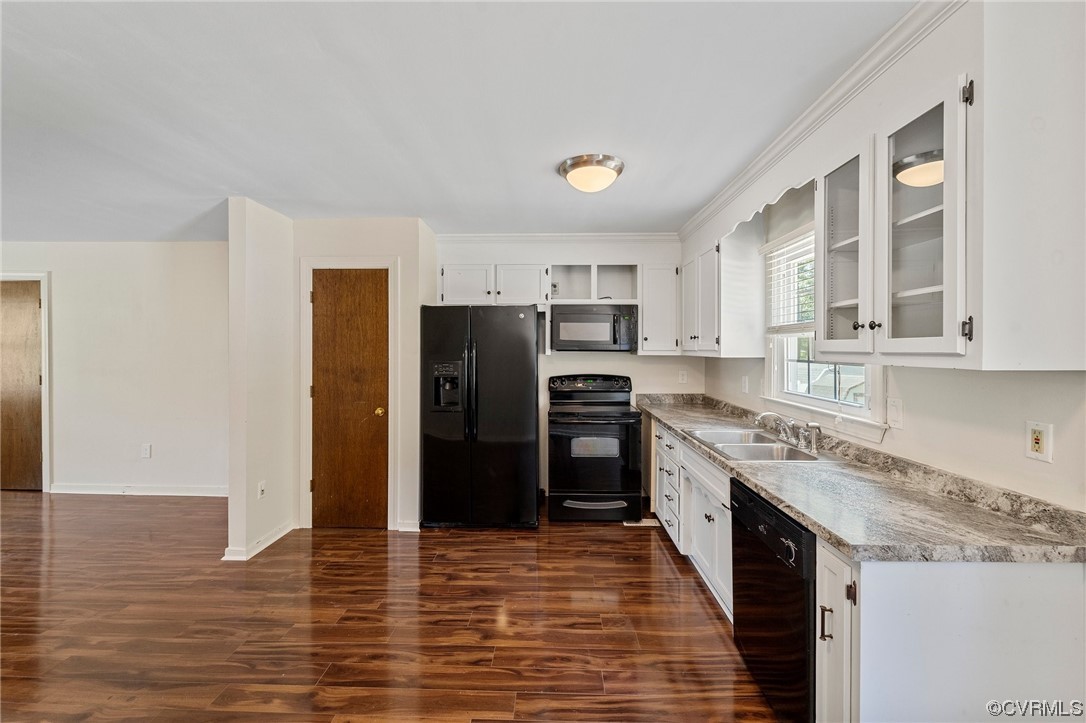 3213 Sylvania Pl