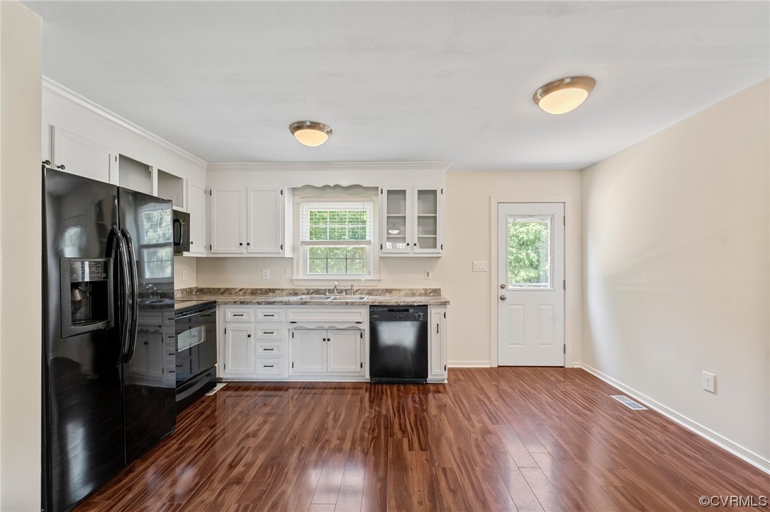 3213 Sylvania Pl
