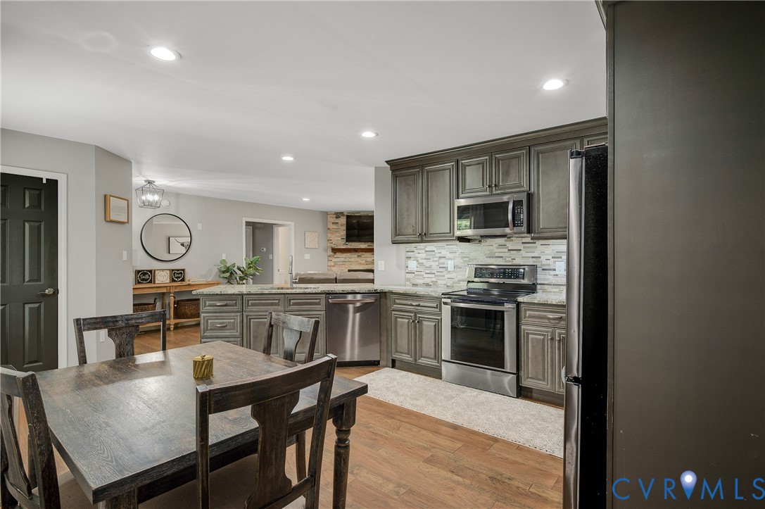 3255 Hazel Ln