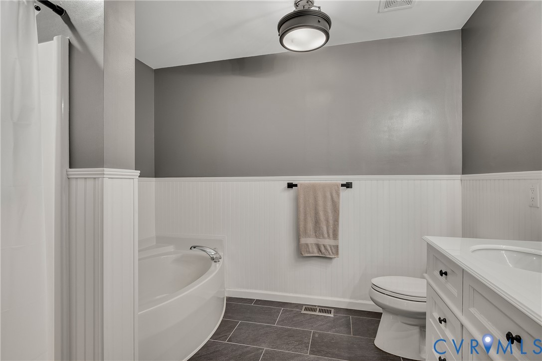 3255 Hazel Ln
