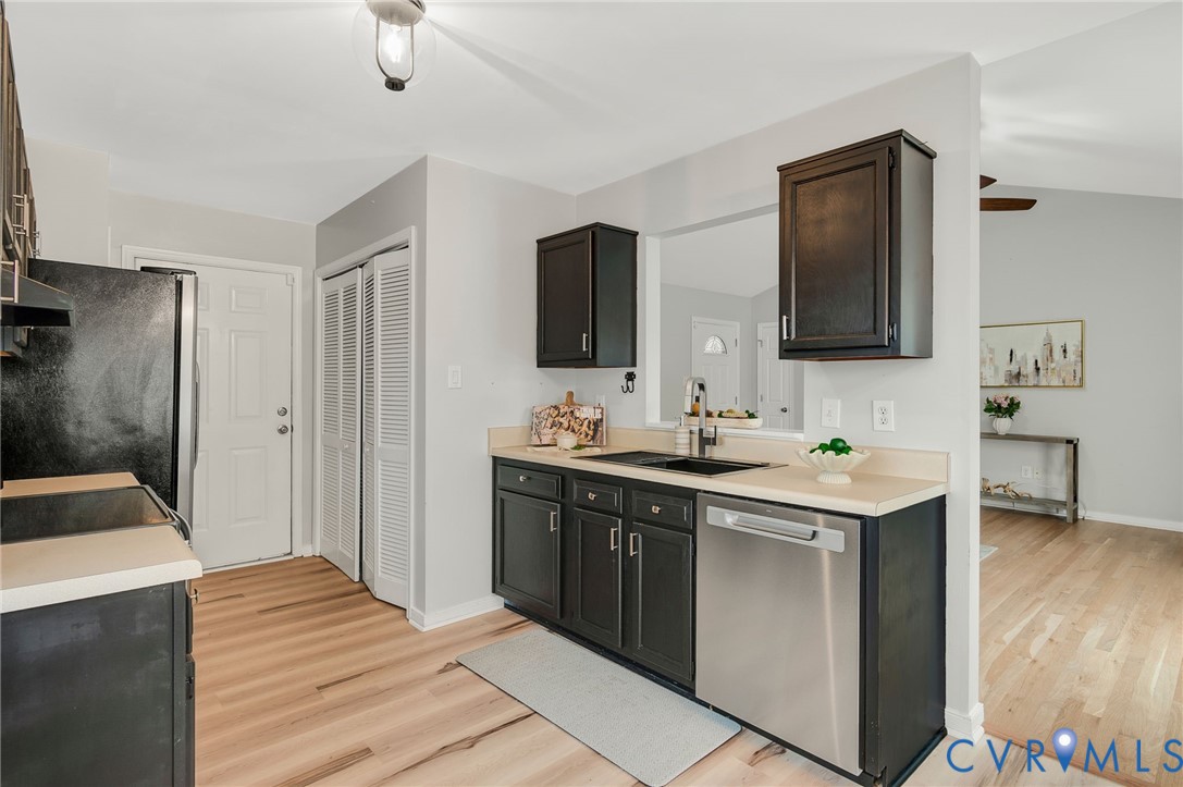 7719 Shady Banks Ter