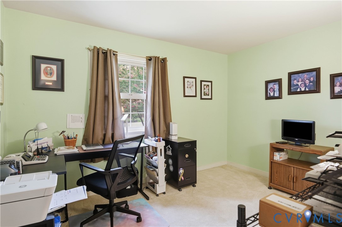 310 Ravenscroft Dr