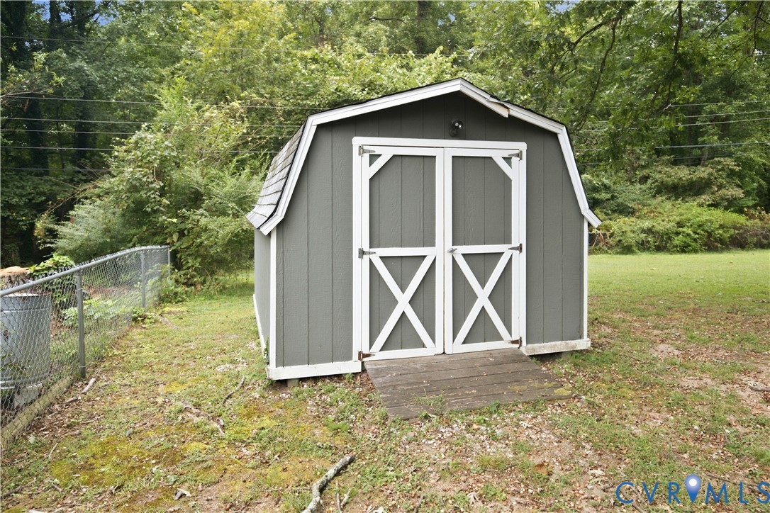 310 Ravenscroft Dr