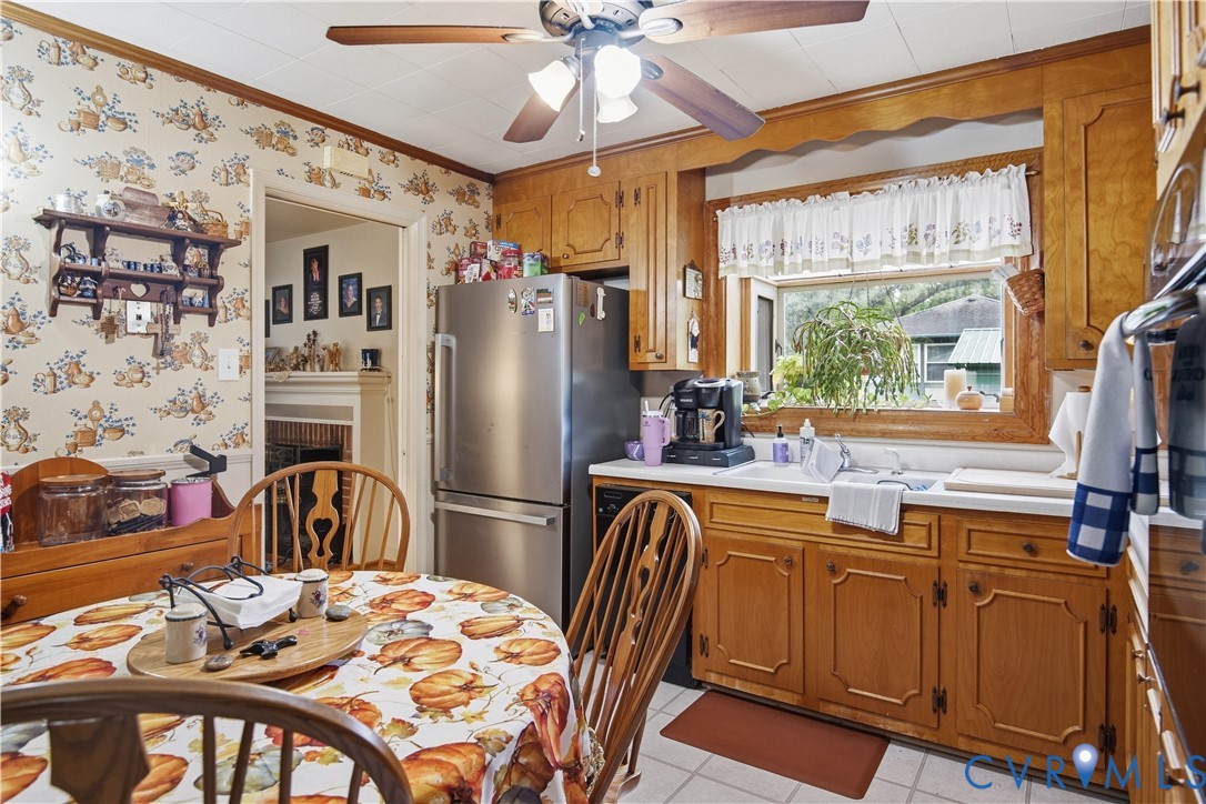 310 Ravenscroft Dr
