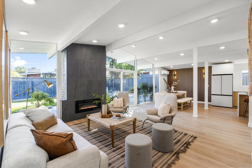 838 Devonshire WAY