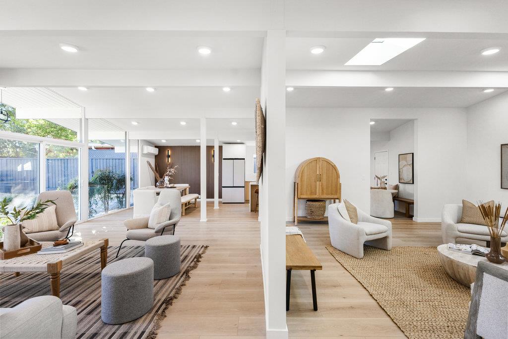 838 Devonshire WAY