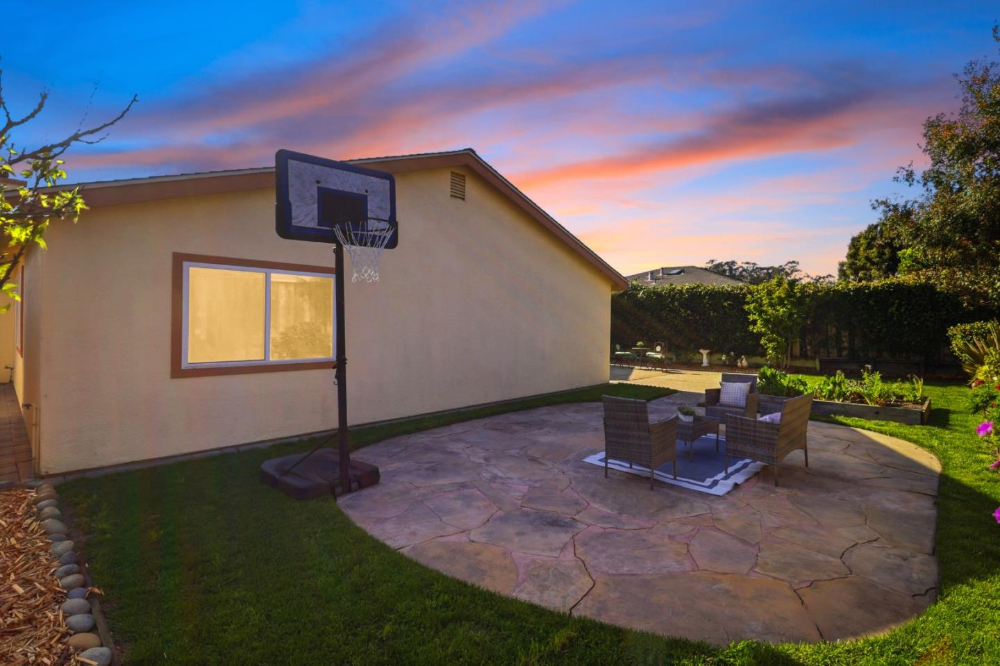 1527 Hawser Lane