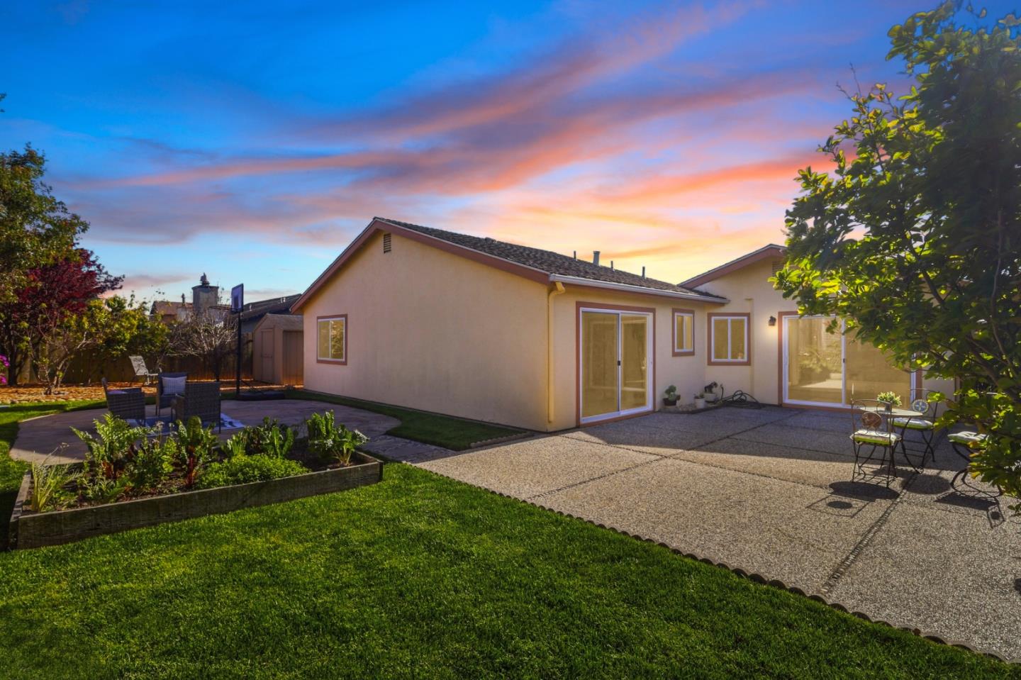 1527 Hawser Lane