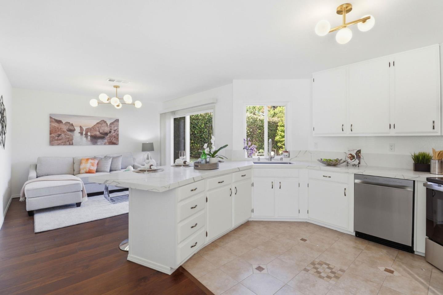 1527 Hawser Lane