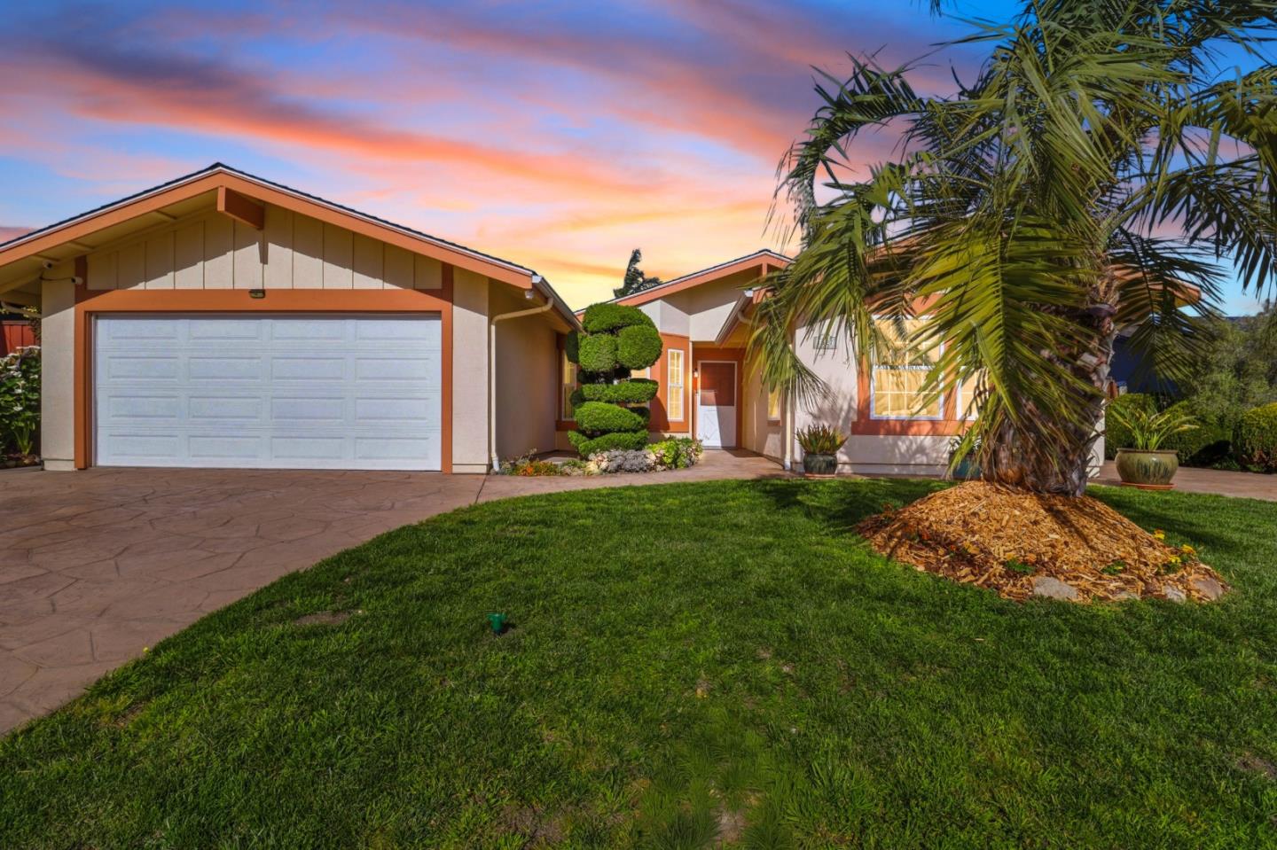 1527 Hawser Lane