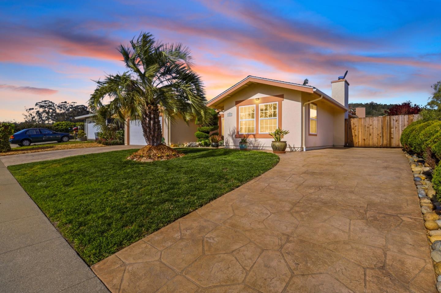 1527 Hawser Lane