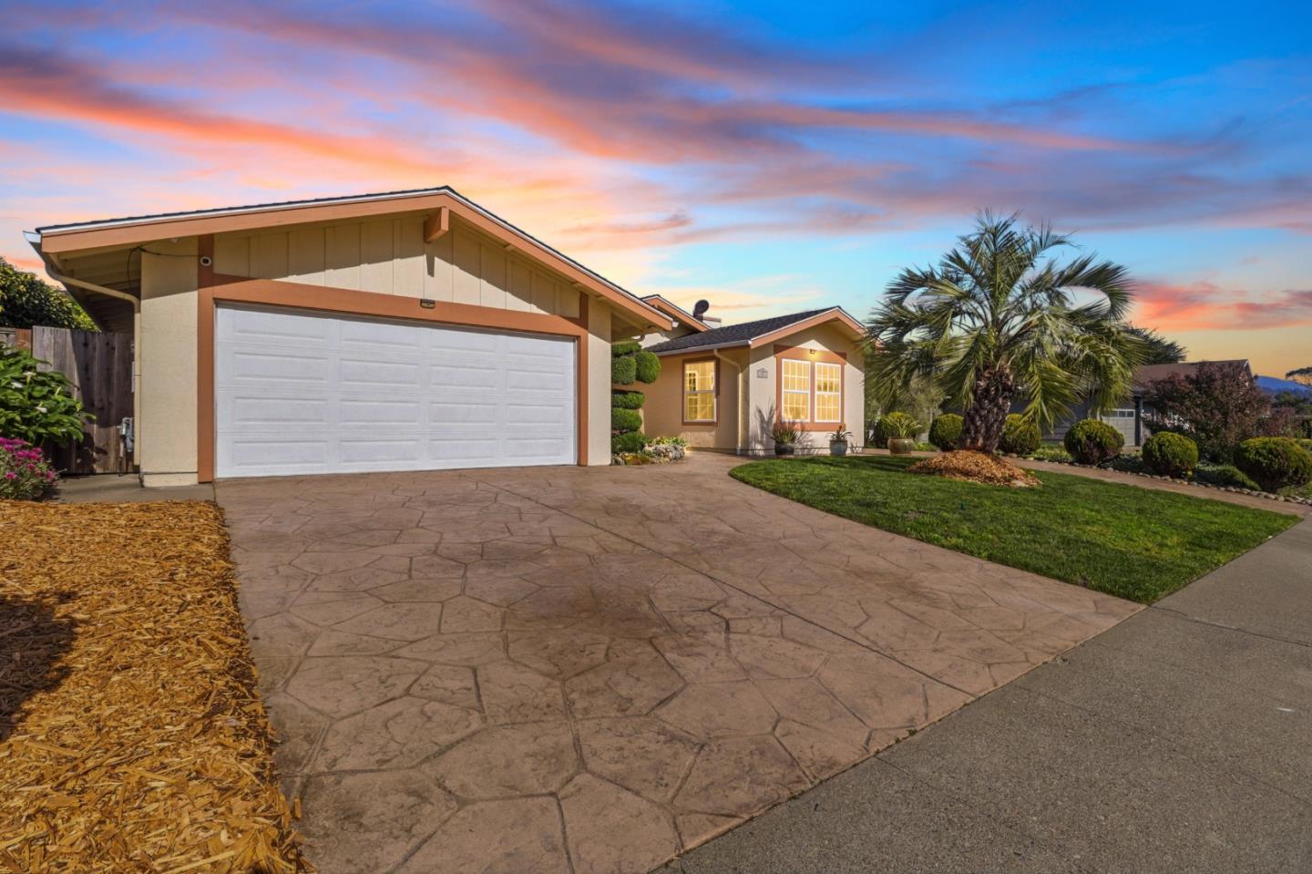 1527 Hawser Lane