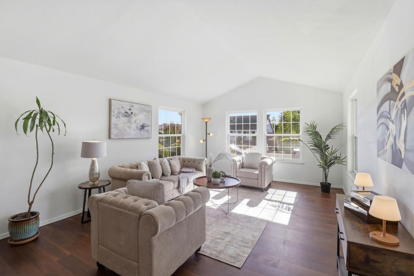1527 Hawser Lane