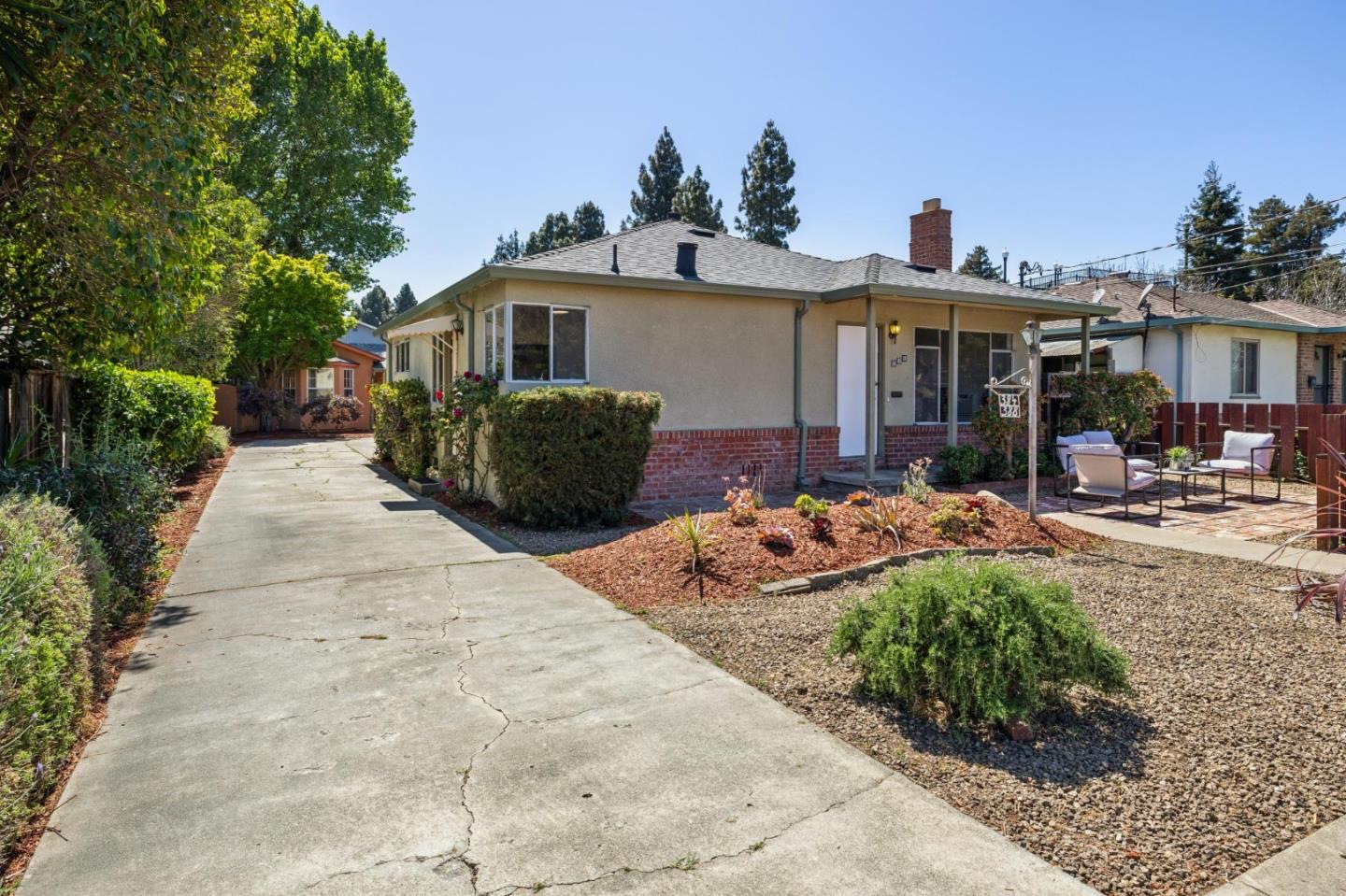 384 Beemer Avenue