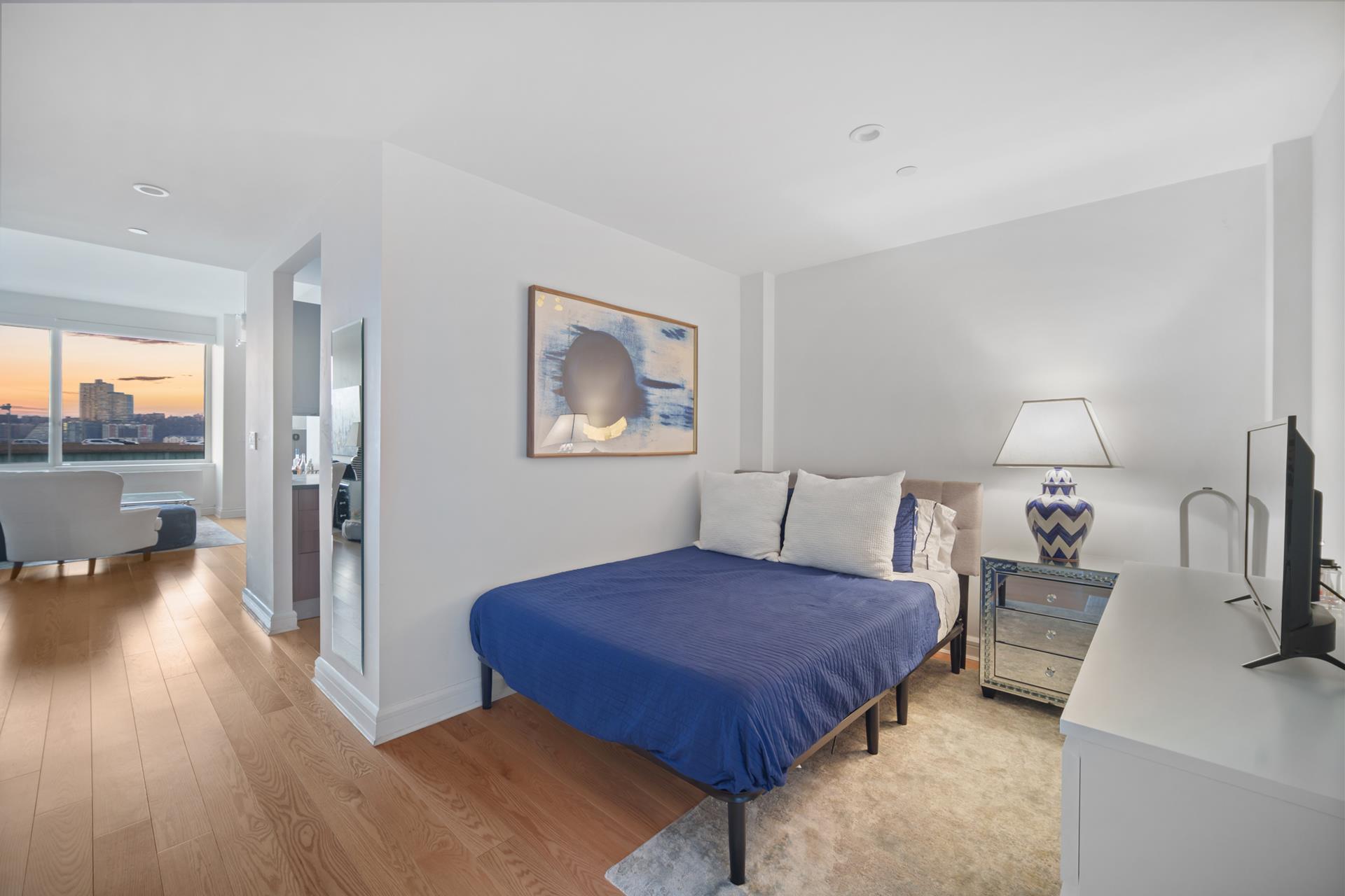 100 RIVERSIDE Boulevard 4H