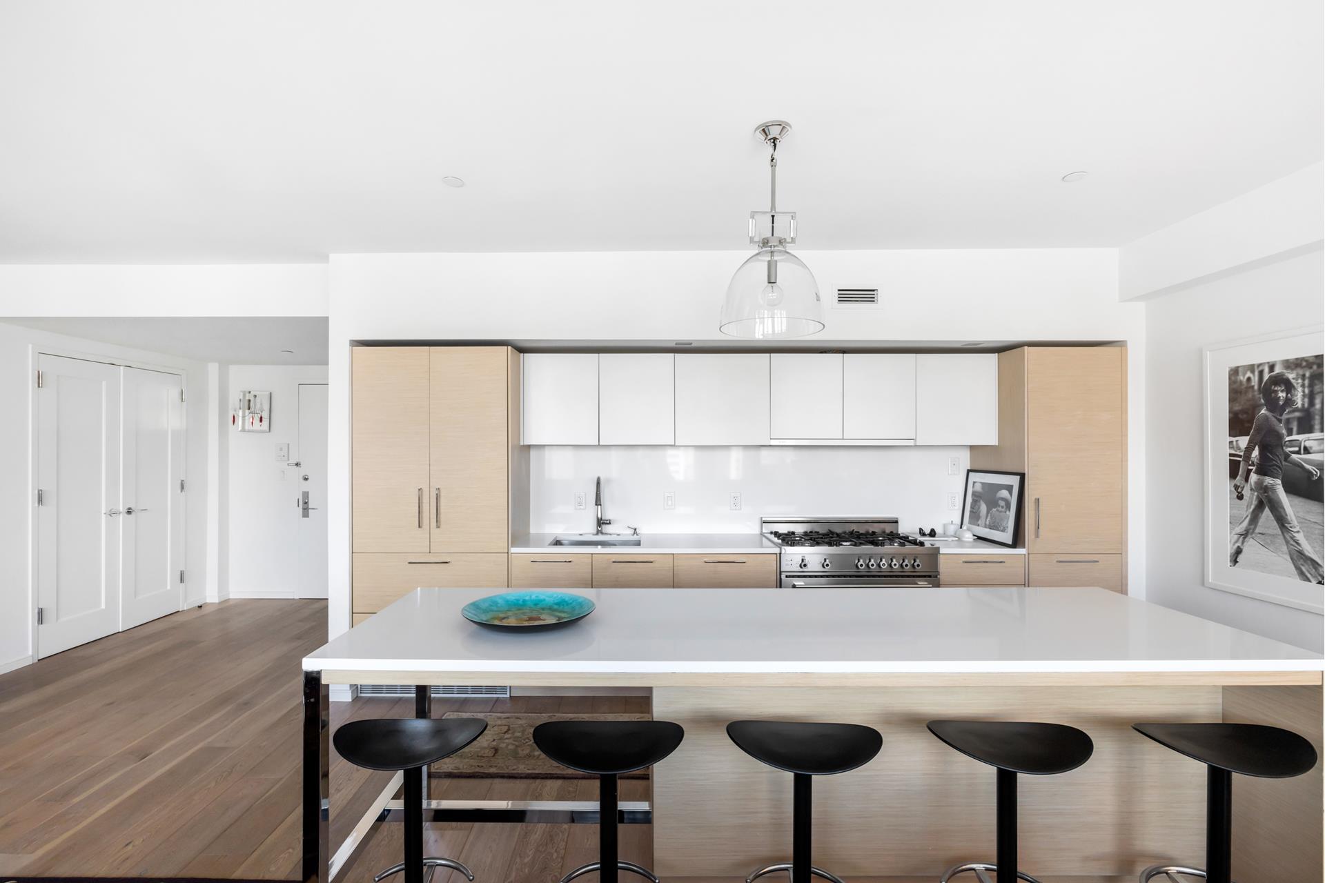 101 W 87TH Street 1015