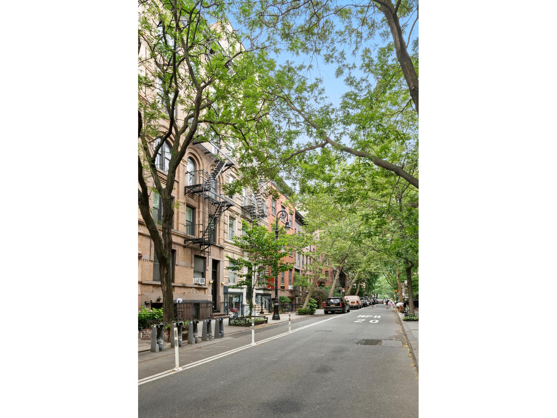 79 PERRY Street 3R