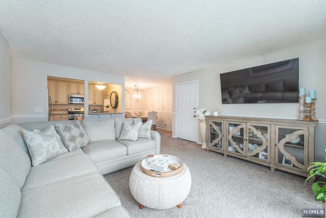 208 Larch Lane