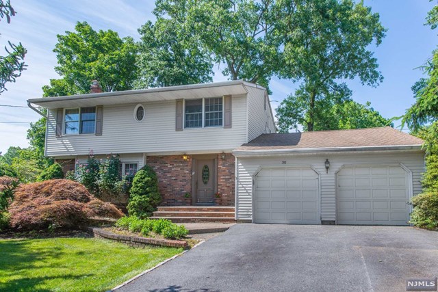 30 Debbie Court