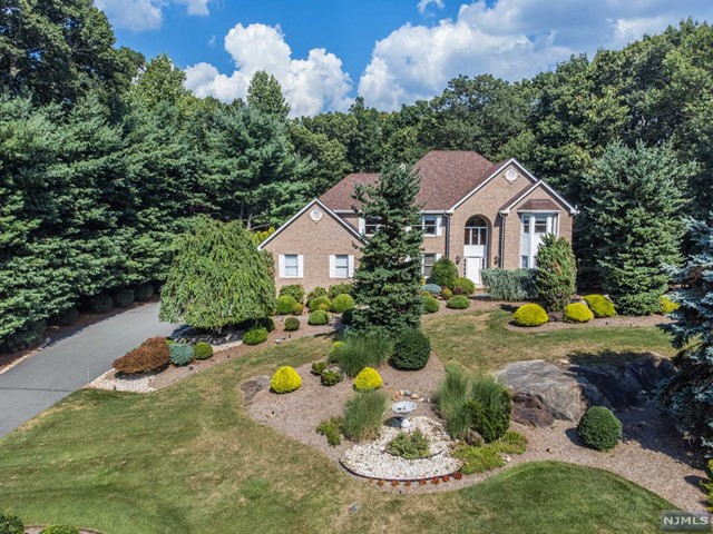 17 Powderhorn Drive