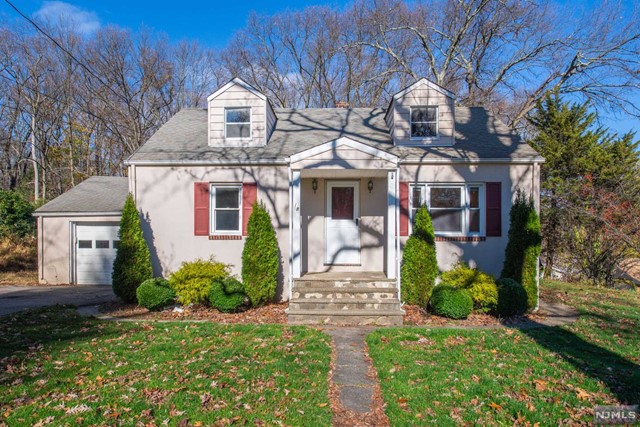 18 Cedar Street