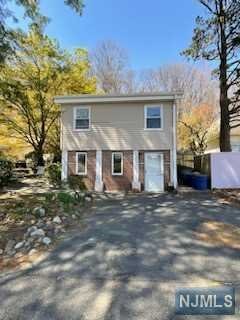 60 Cedar Cliff Avenue