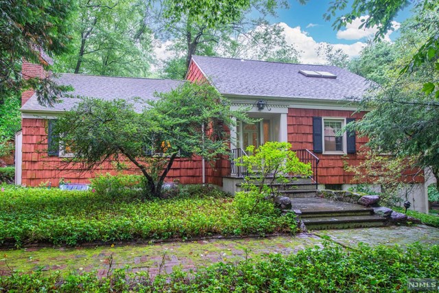 3 Gravel Hill Road