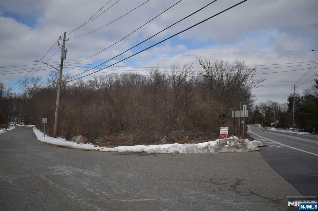 13-19 Lakeside Road