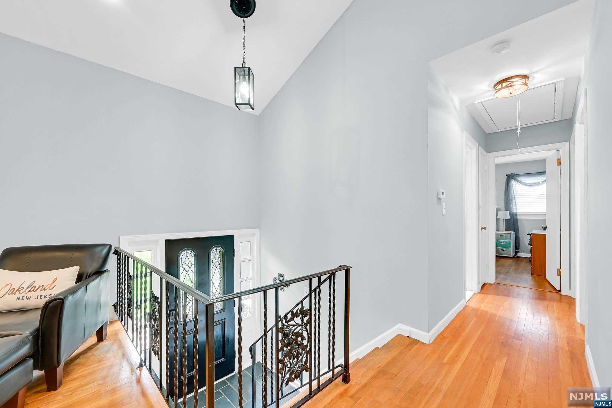 216 Hiawatha Boulevard