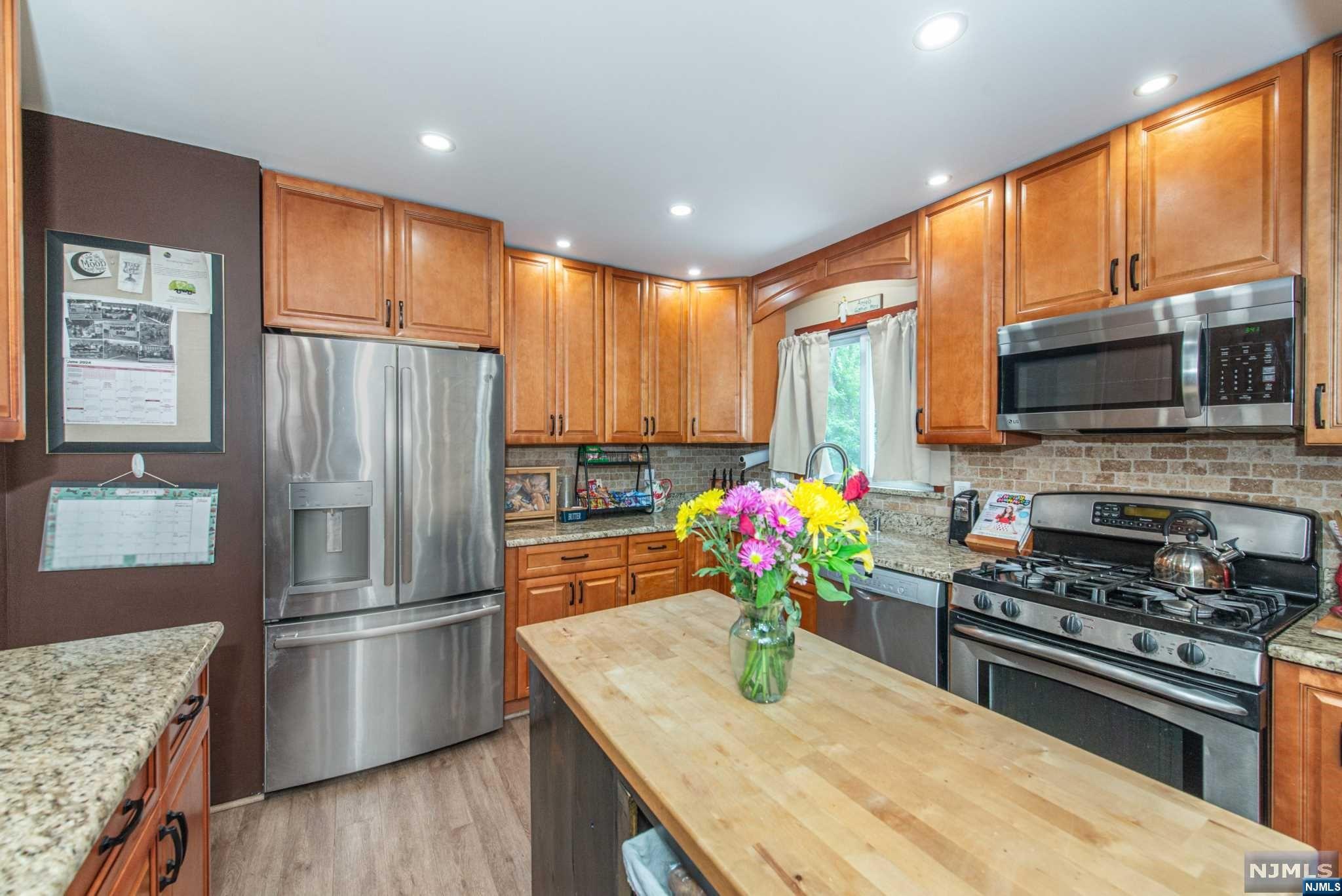 26 Woodlawn Avenue