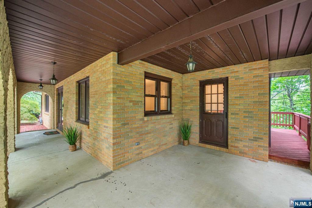 42 Marion Avenue