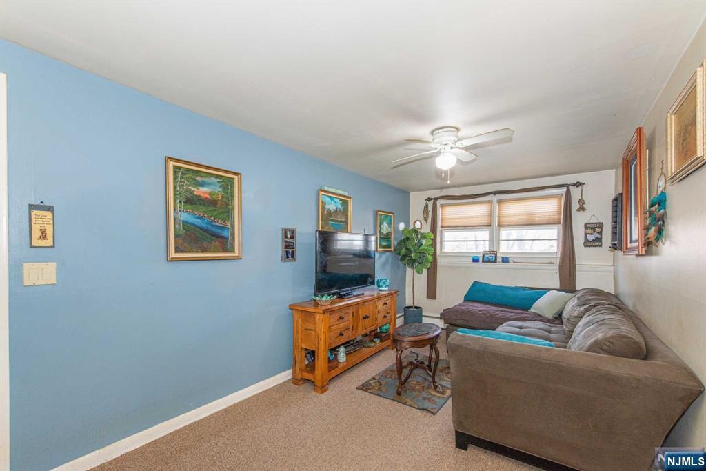 89 Knolls Road
