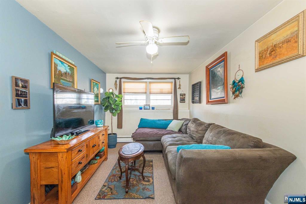 89 Knolls Road