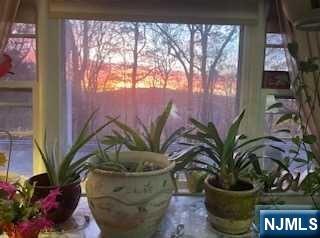 89 Knolls Road