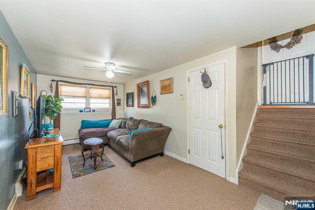 89 Knolls Road