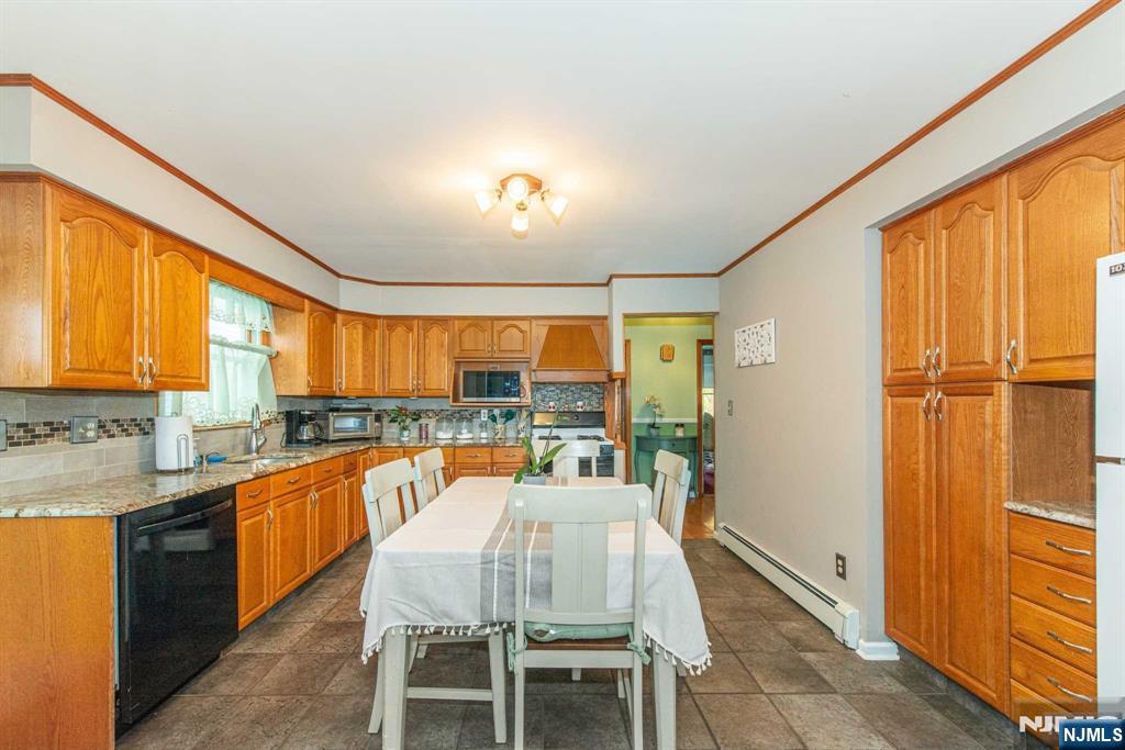 38 Lakeshore Drive
