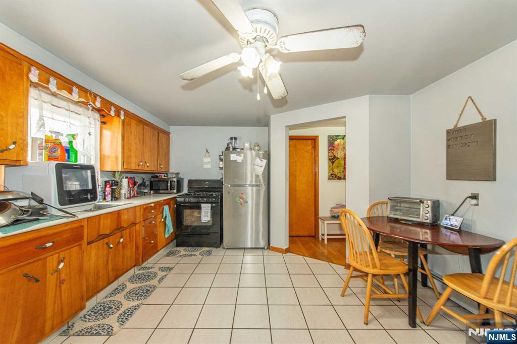 38 Lakeshore Drive