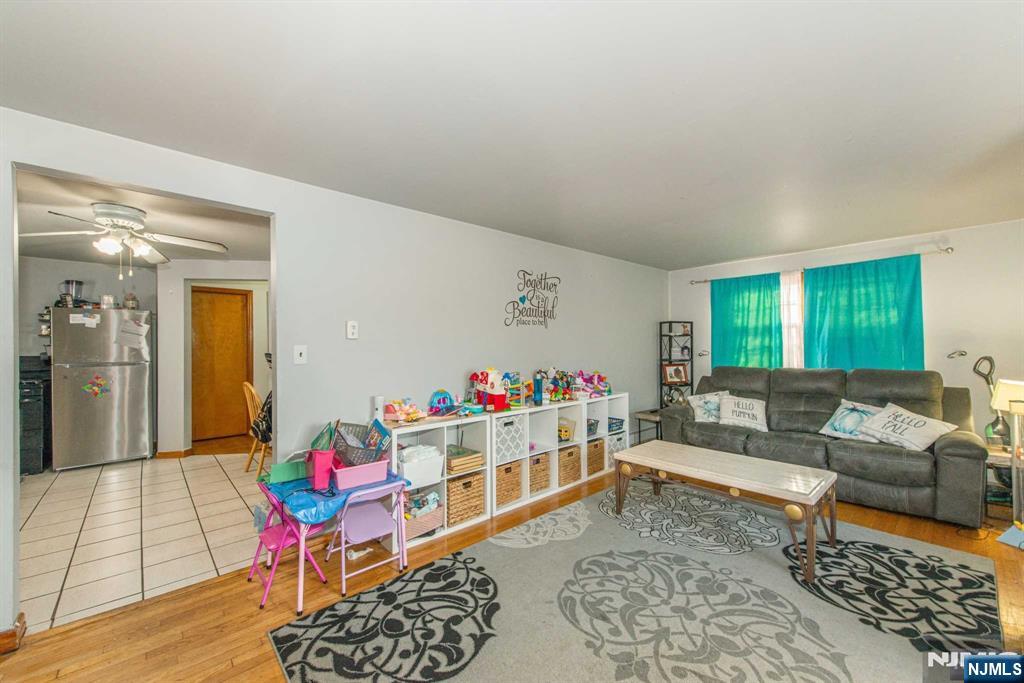 38 Lakeshore Drive