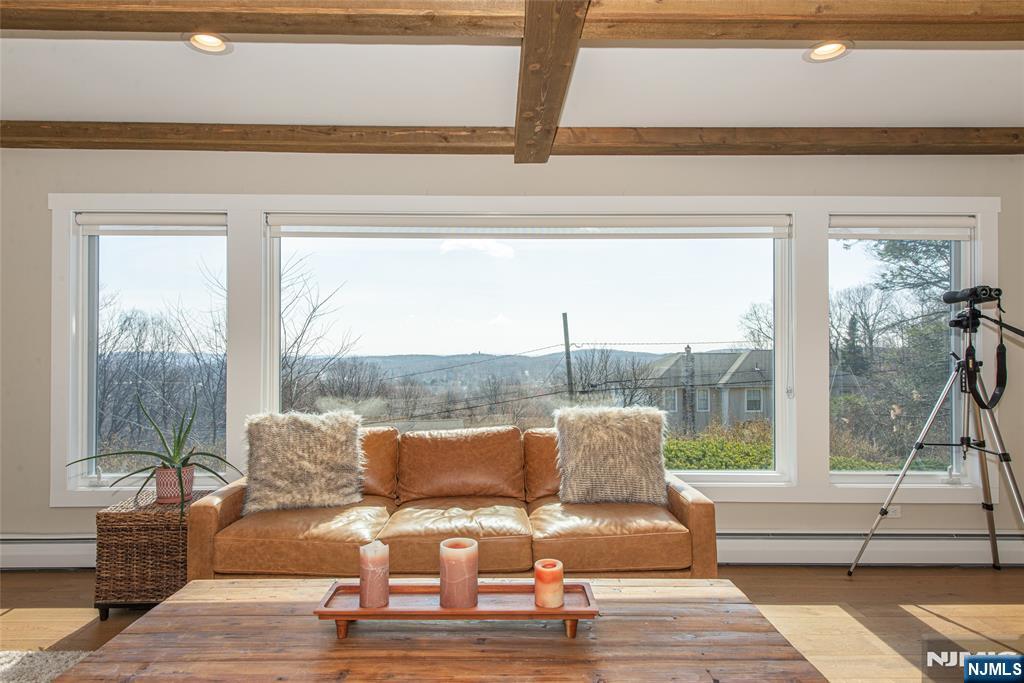 33 Lincoln Road