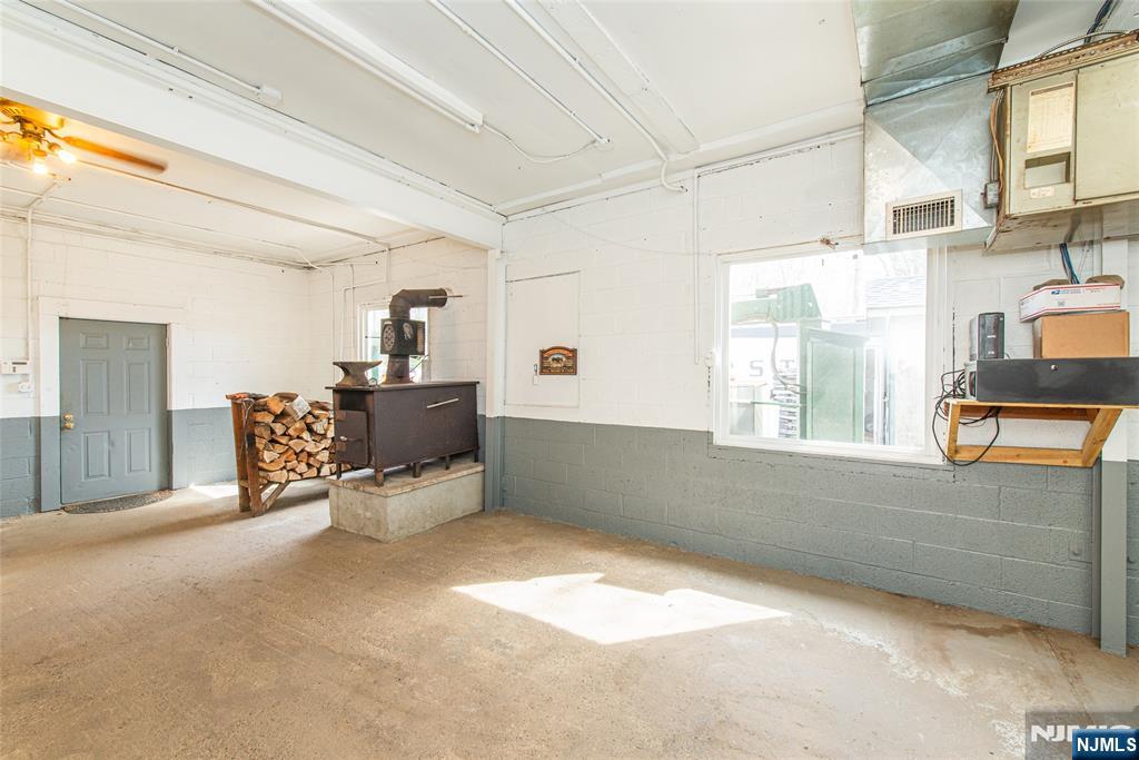 18 Paradise Road