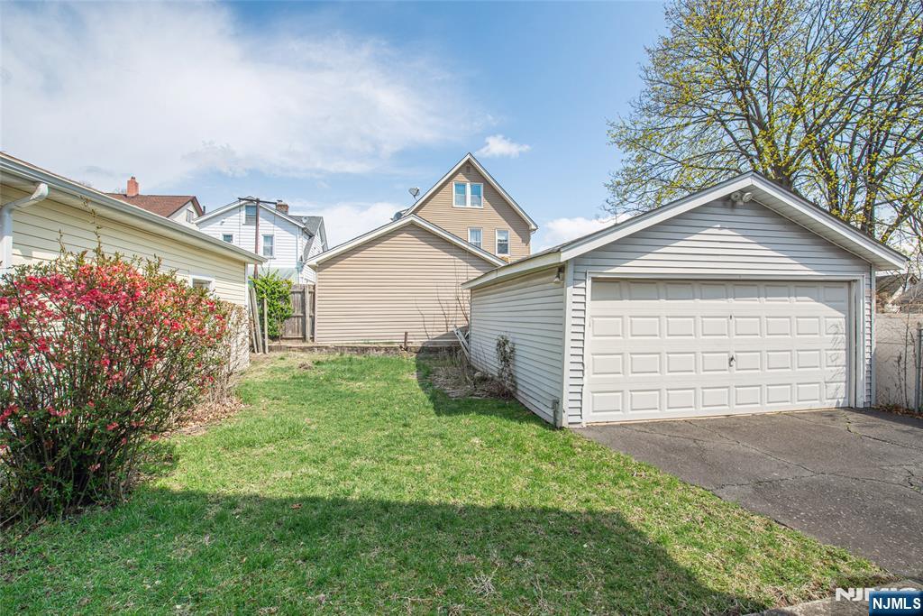 86 Tappan Avenue 1