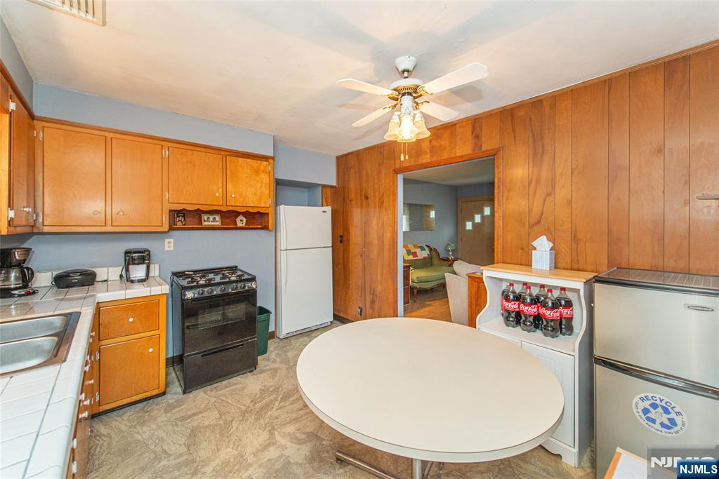 25 Pequannock Avenue