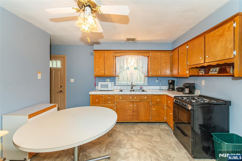 25 Pequannock Avenue