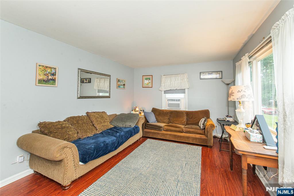 24 Sally Street