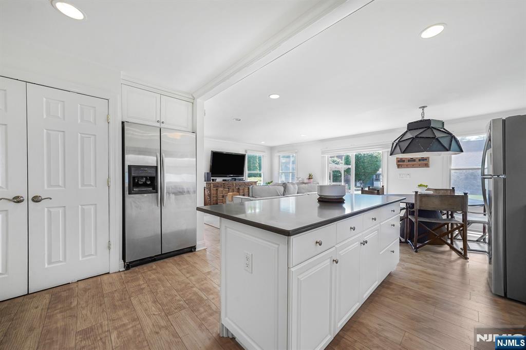 27 Morris Avenue