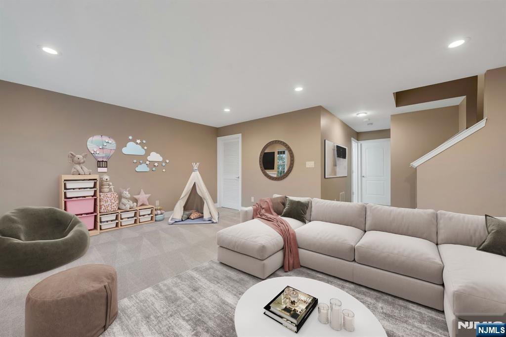 192 Ridge Drive