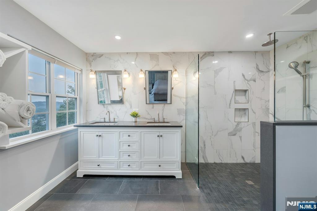 192 Ridge Drive