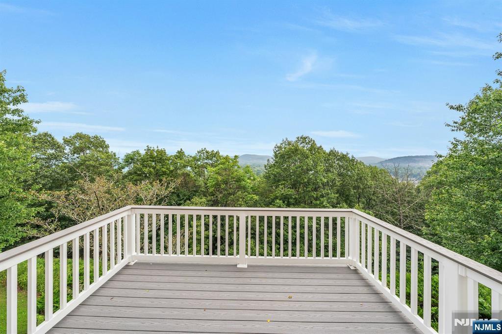 192 Ridge Drive